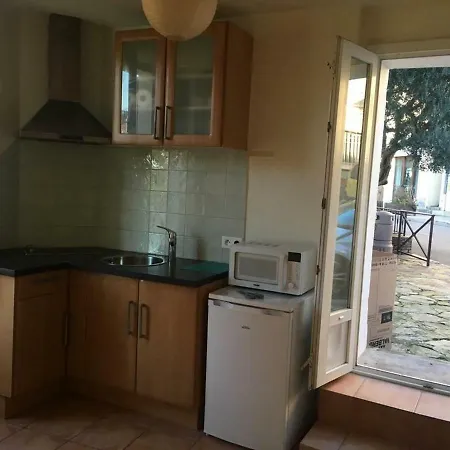 Апартаменты Studio Rue Gabriel Peri *